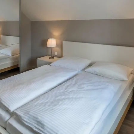 Haus Am Deich 아파트 프레로