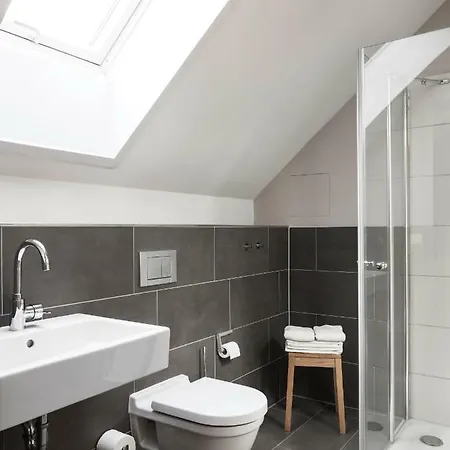 Haus Am Deich 아파트 프레로