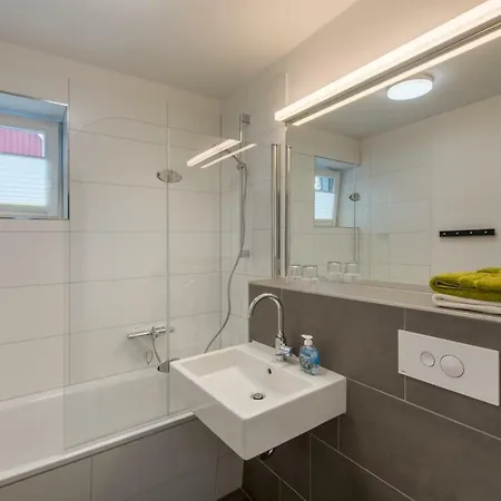 Haus Am Deich 아파트 *